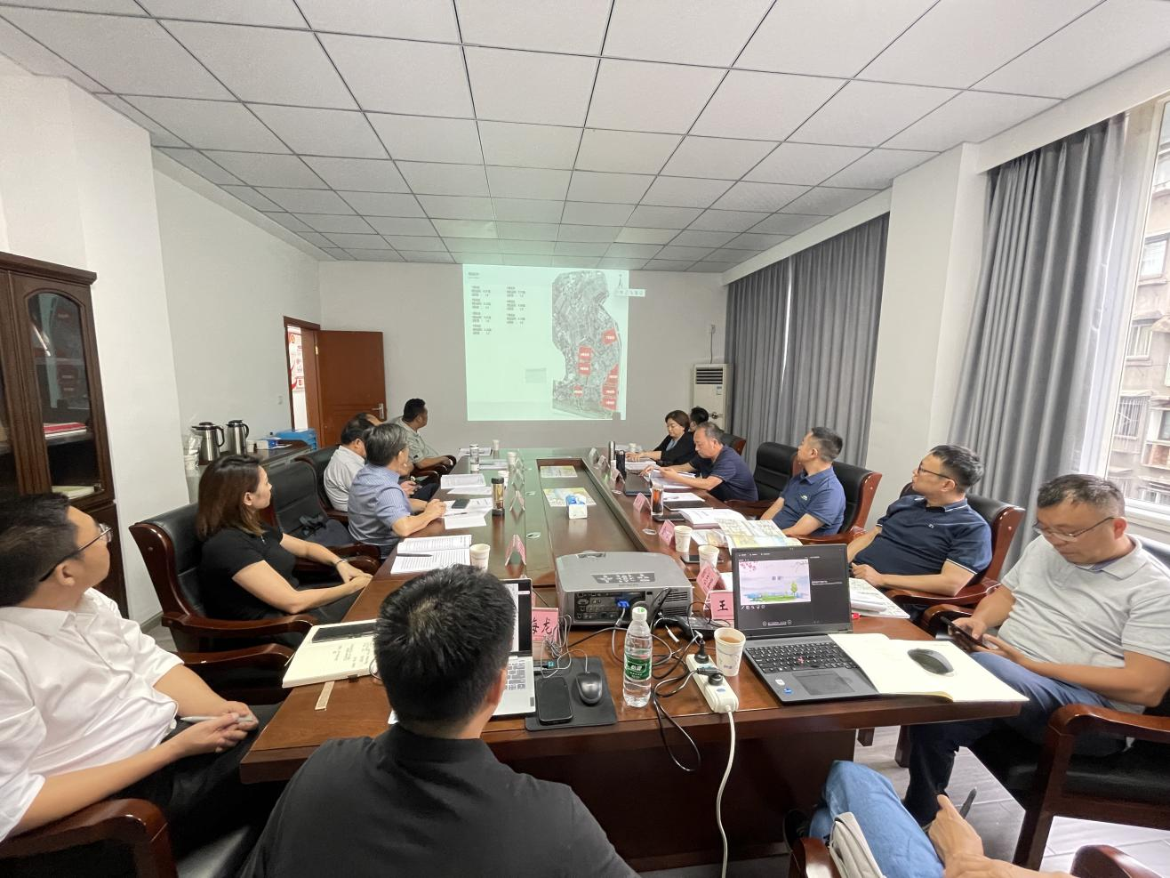 孙吓茁主持召开万安尝试室建设工作推动会