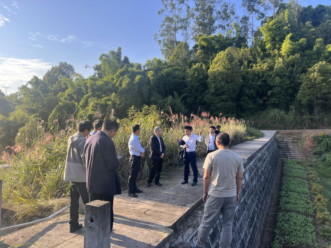 黄幼文带队到宜宾建投集团调研座谈2(1).png