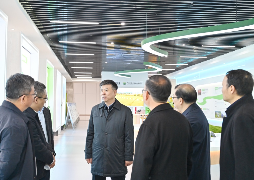 于立军专题调研万安尝试室筹建工作